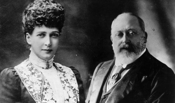-King-Edward-VII-who-ascended-the-British-throne-in-1901-and-queen-consort-Queen-Alexandra
